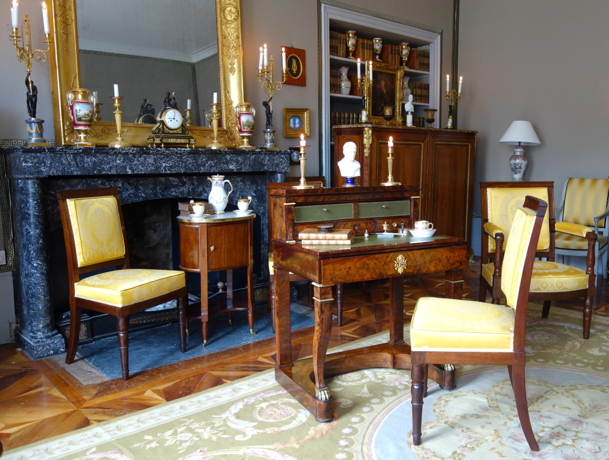 Bureau de milieu table à écrire cartonnier d'époque Empire en acajou et bronze doré-photo-8