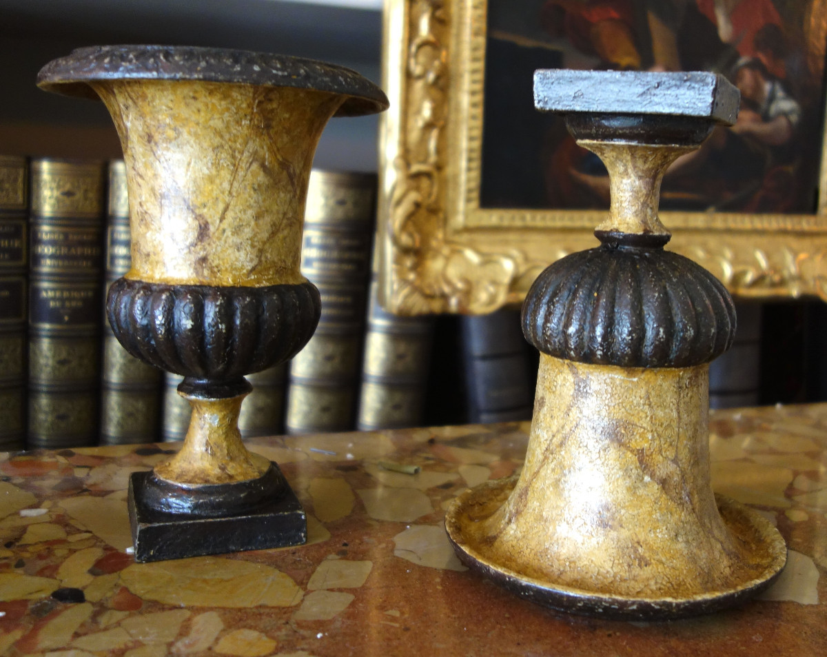 Paire de vases Medicis d'ornement en fonte peinte en faux marbre, époque XIXe - 19,5cm-photo-4