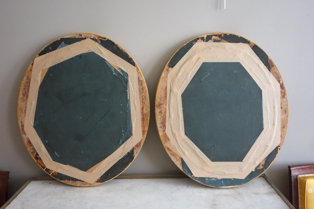Pair Of Large Oval Mirrors In Gilded Wood And Mercury Glass In The Louis XVI Style-photo-5