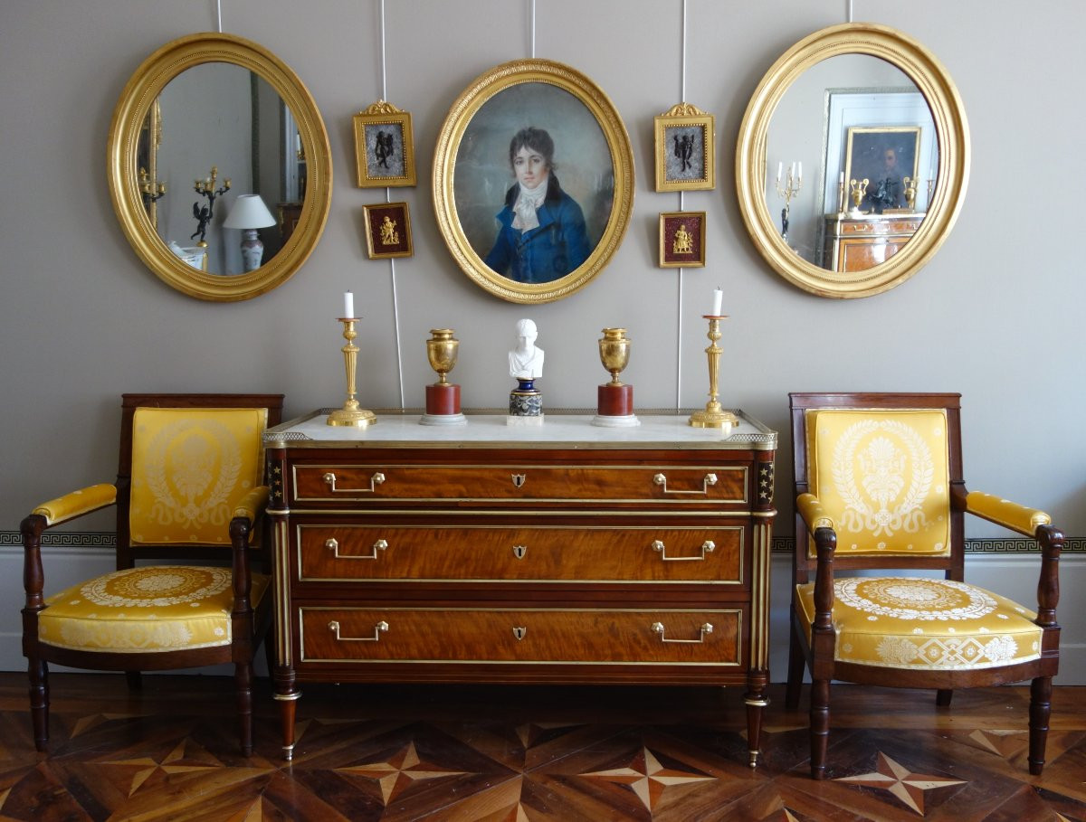Pair Of Large Oval Mirrors In Gilded Wood And Mercury Glass In The Louis XVI Style-photo-6