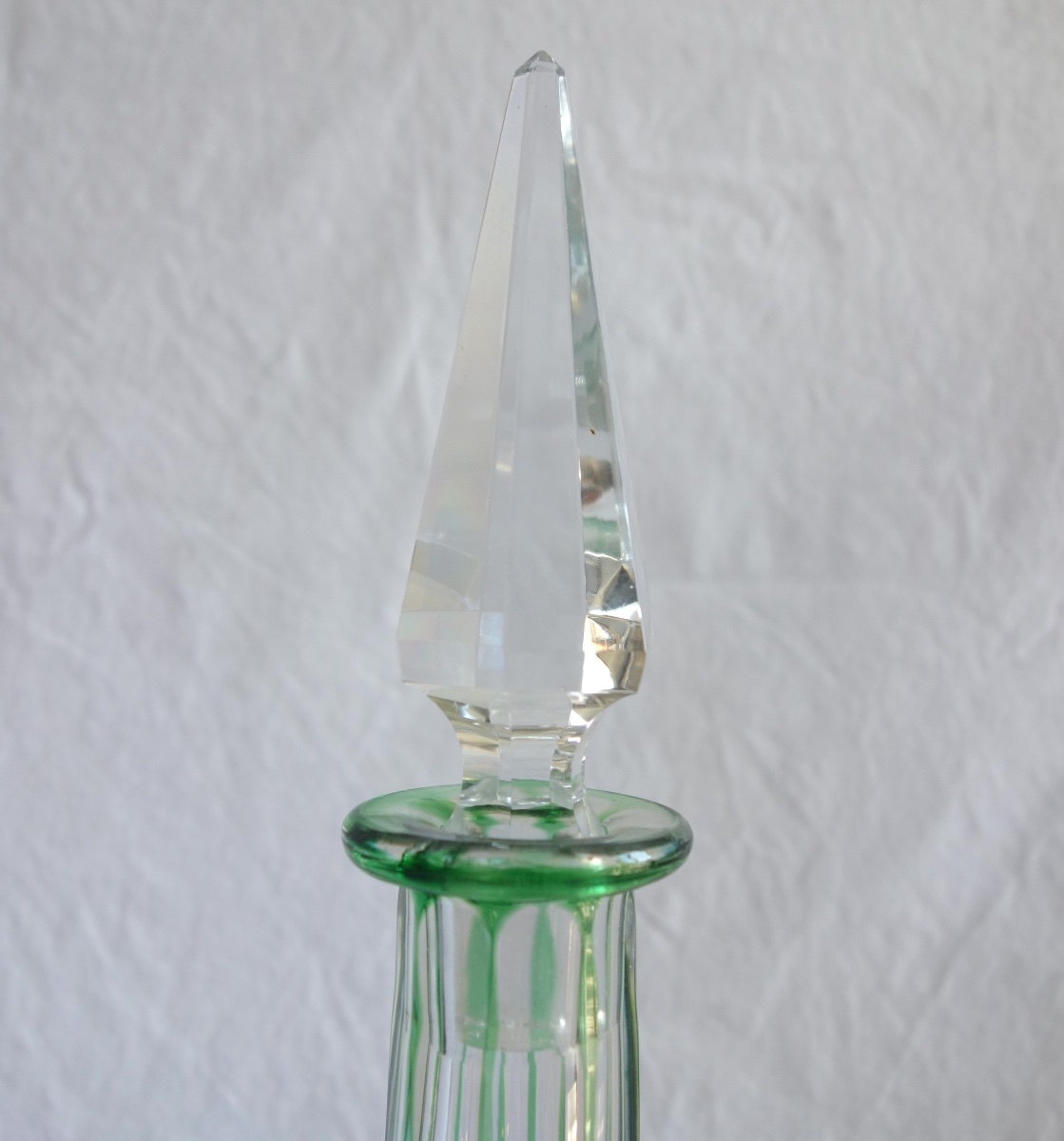 Baccarat: Rhine Wine Decanter In Green Overlay Crystal, Lagny Model - 42cm-photo-1
