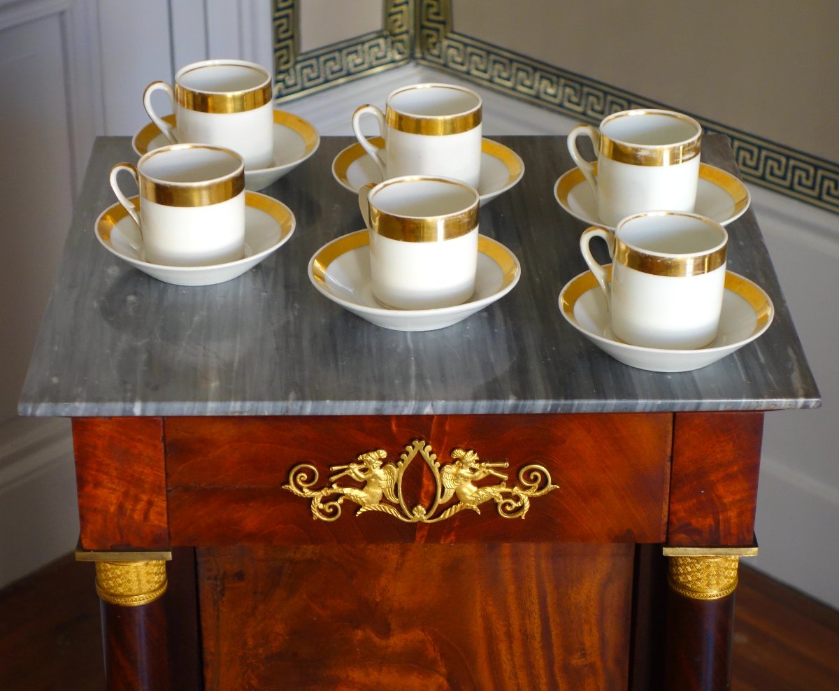 Service à café de 6 tasses litron en Porcelaine de Paris dorée or fin - Empire début 19e