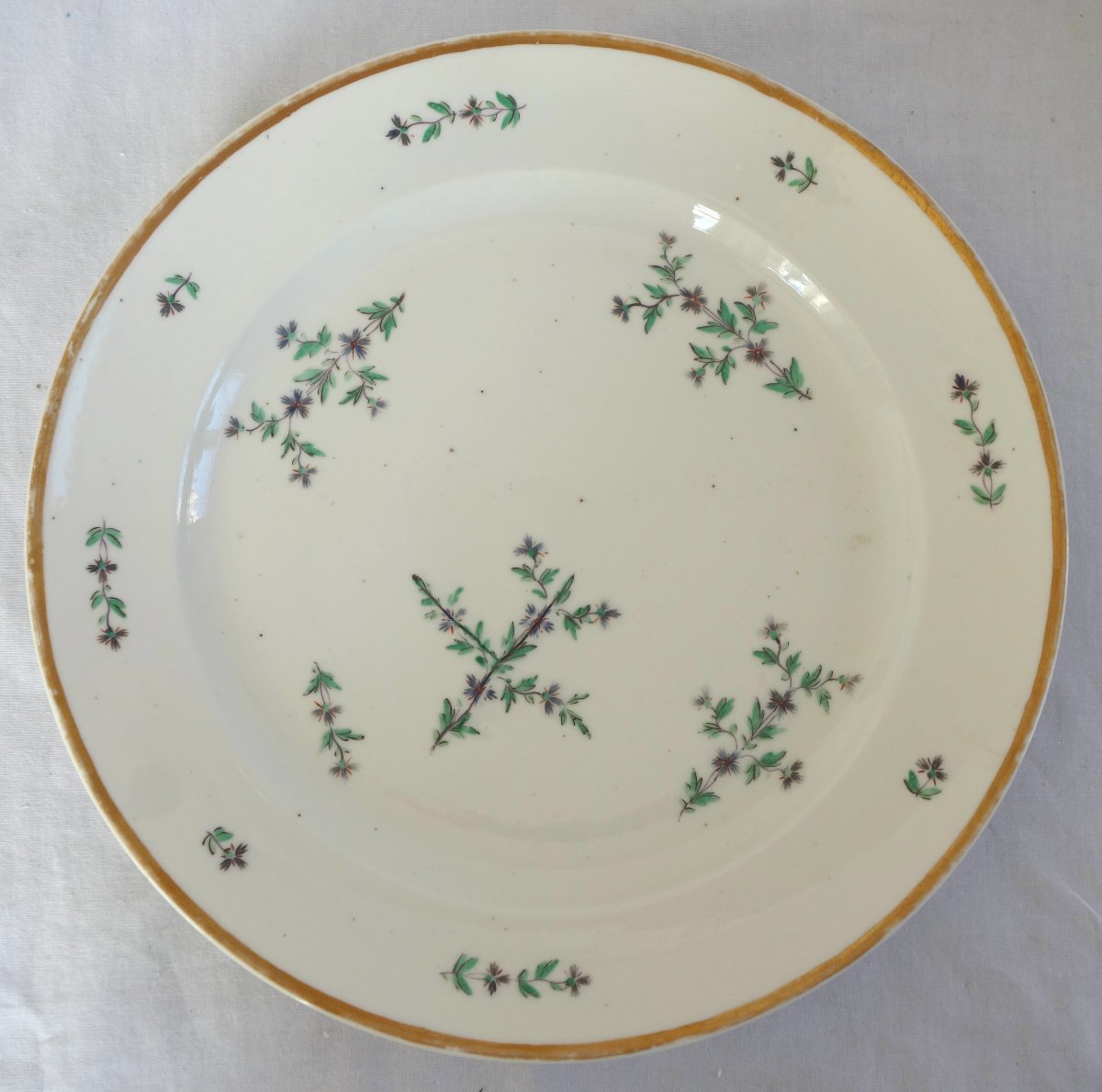Service de table en porcelaine de Paris 18e aux Barbeaux - 58 pièces - marque de chateau au dos-photo-4