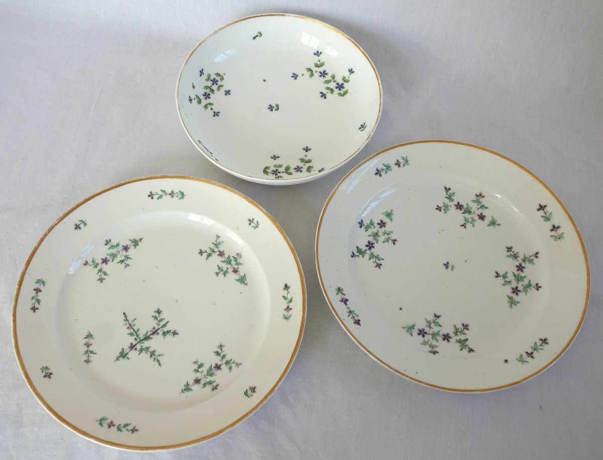 Service de table en porcelaine de Paris 18e aux Barbeaux - 58 pièces - marque de chateau au dos-photo-5