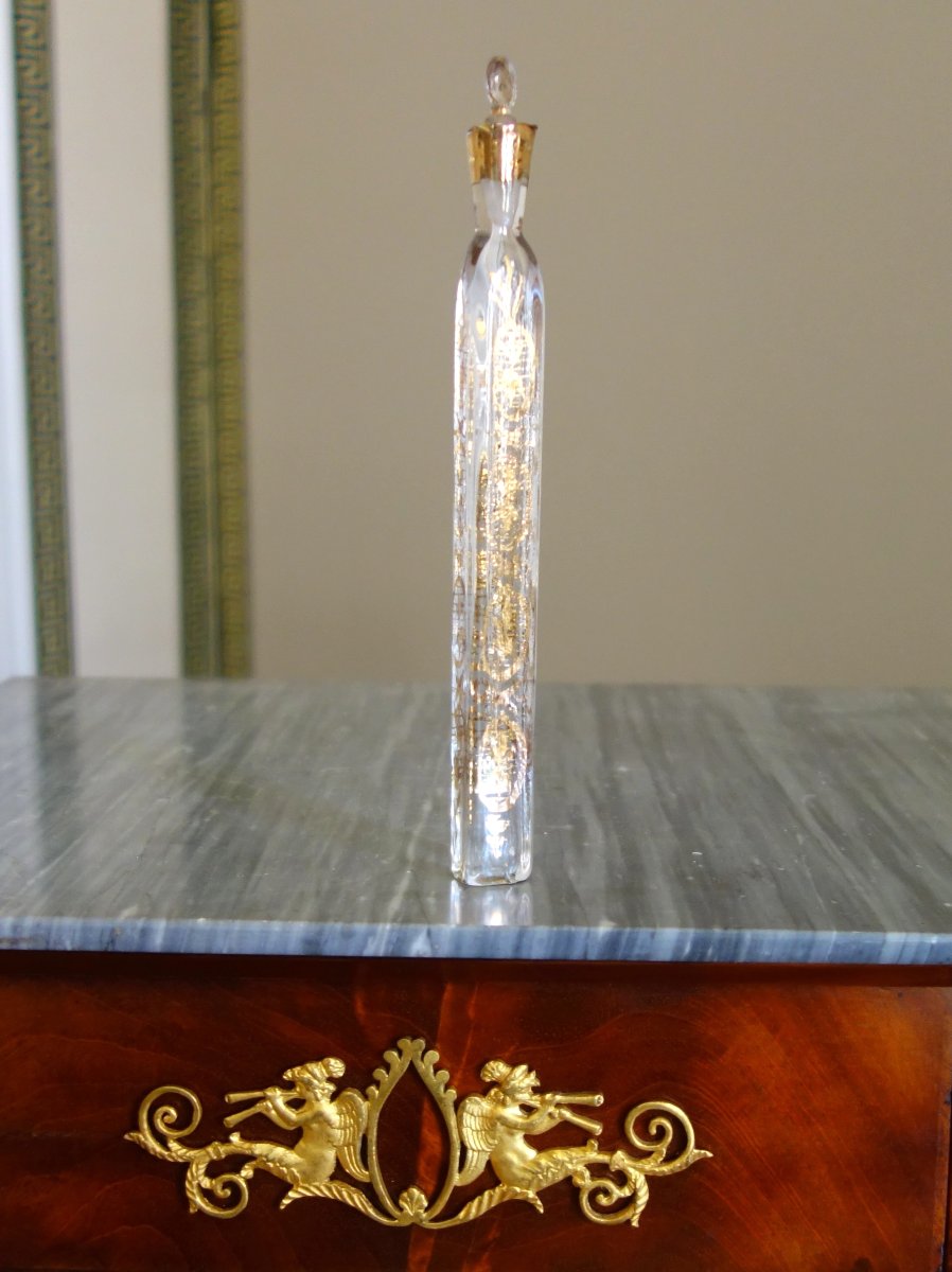 Flacon de parfum de voyage d'époque 18e siècle en verre doré