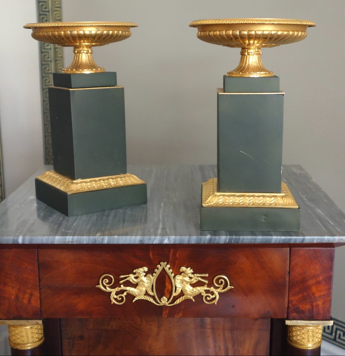 Paire de cassolettes Empire en bronze patiné et doré - Epoque Restauration