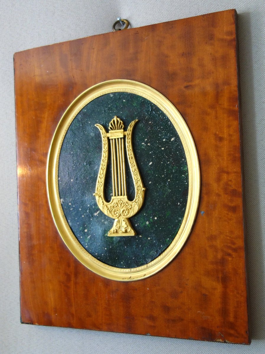 Grande miniature Empire en bronze ciselé et doré au mercure, cadre en citronnier : 29x24cm-photo-1