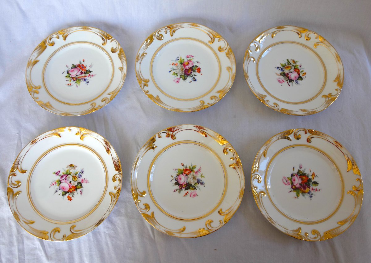   Service à dessert : 12 assiettes et 4 plats en porcelaine de Paris à décor fleuri - vers 1840-photo-3