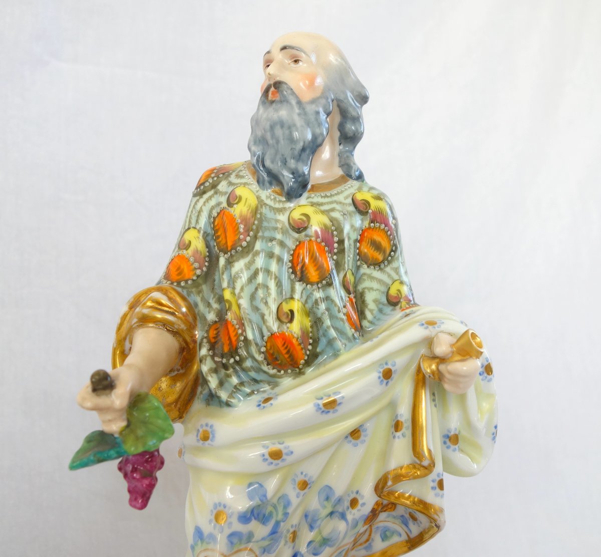 Paire de grandes statues Flore et Bachus en porcelaine de Paris polychrome et or - circa 1840-photo-2
