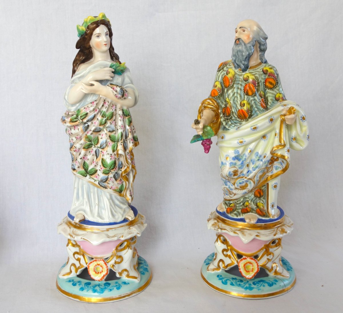 Paire de grandes statues Flore et Bachus en porcelaine de Paris polychrome et or - circa 1840