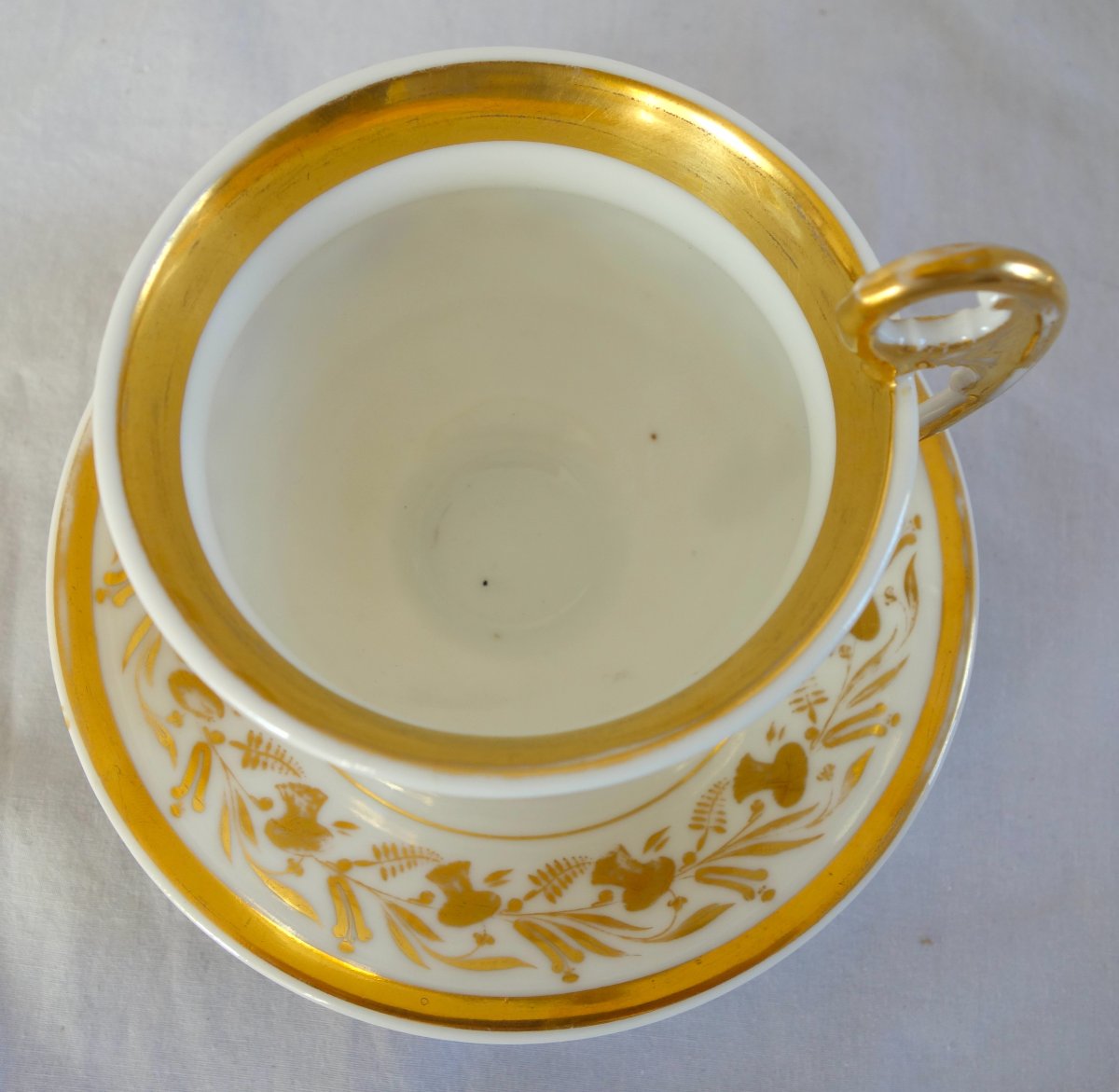 Grande tasse à petit-déjeuner / à chocolat en porcelaine de Paris dorée, époque Empire-photo-7