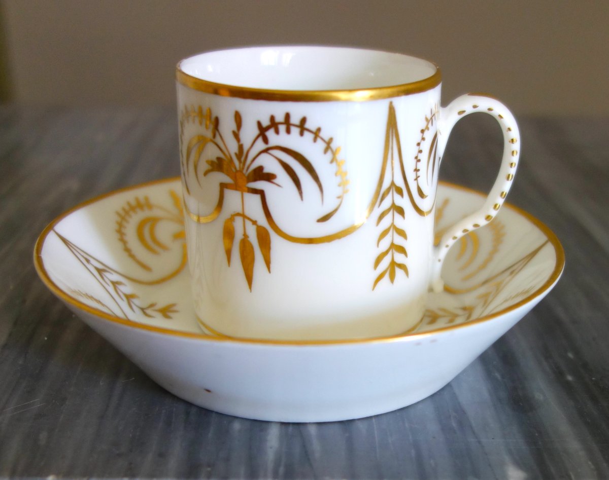 Vintage "litron" Cup From The Consulate Period, Attributed To Darte—white And Gold Porcelain-photo-4