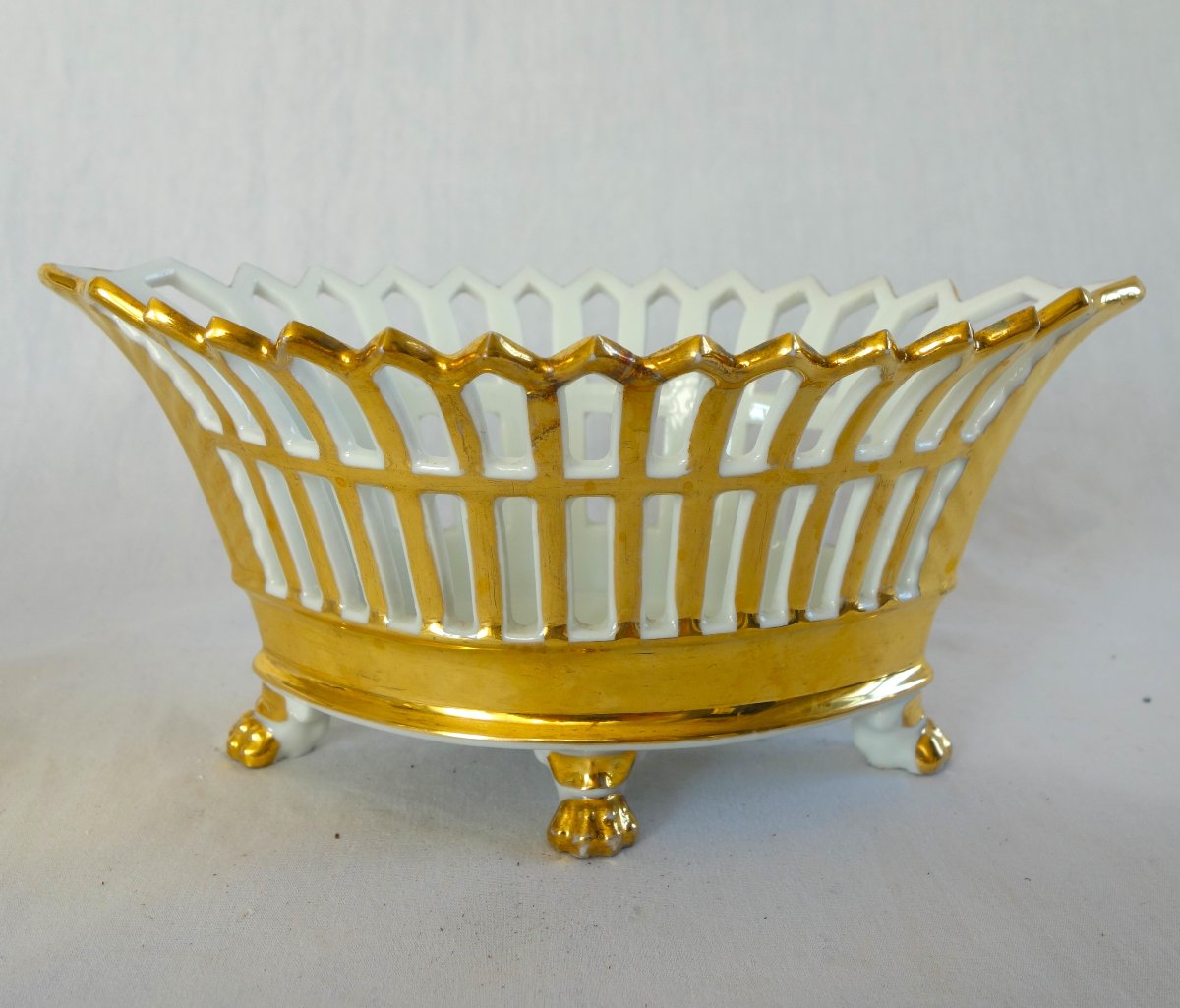 Openwork, Teardrop-shaped Bowl, Paris Porcelain Gilded With Gold, Empire/restoration Period-photo-2