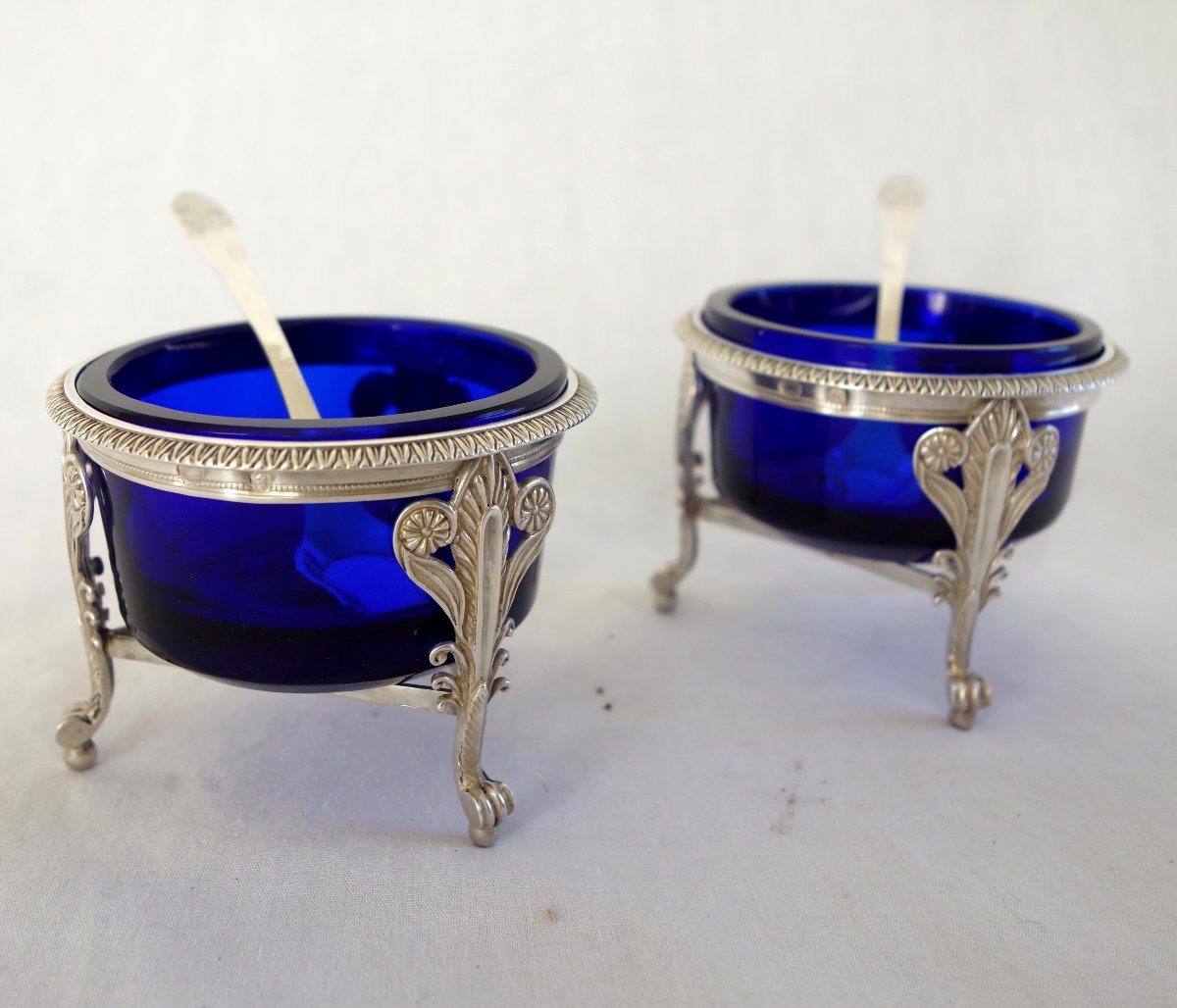 Pair Of Empire-style Salt Cellars In Solid Silver And Blue Crystal—marked With The 2nd Rooster Hallmark-photo-2