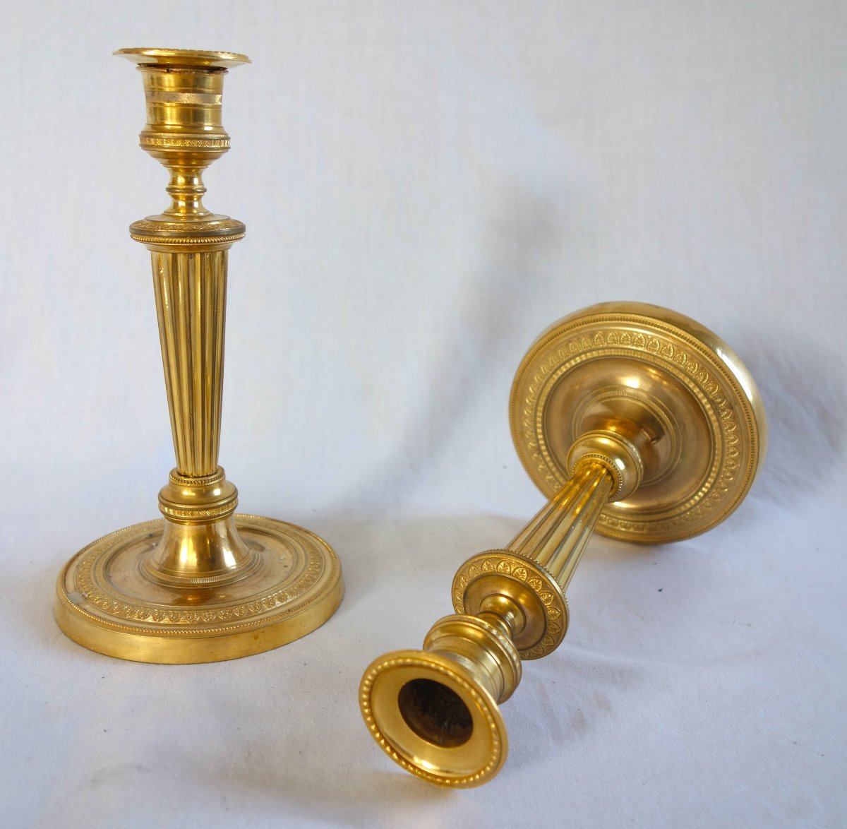 Pair Of Louis XVI Empire-style Candlesticks, Circa 1800, Made Of Chiseled Bronze Gilded With Fine Gold—19 Cm-photo-3