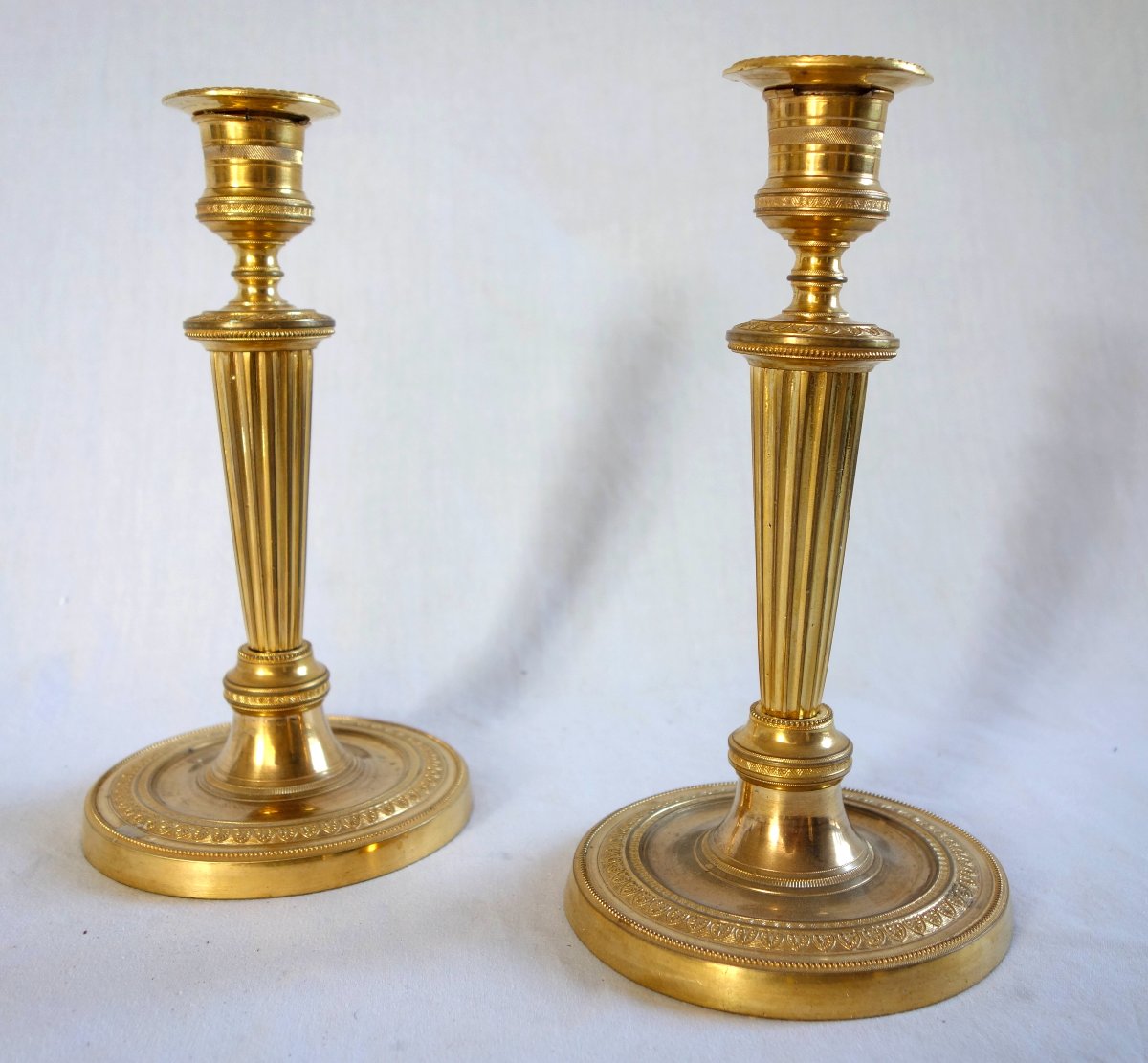 Pair Of Louis XVI Empire-style Candlesticks, Circa 1800, Made Of Chiseled Bronze Gilded With Fine Gold—19 Cm-photo-4