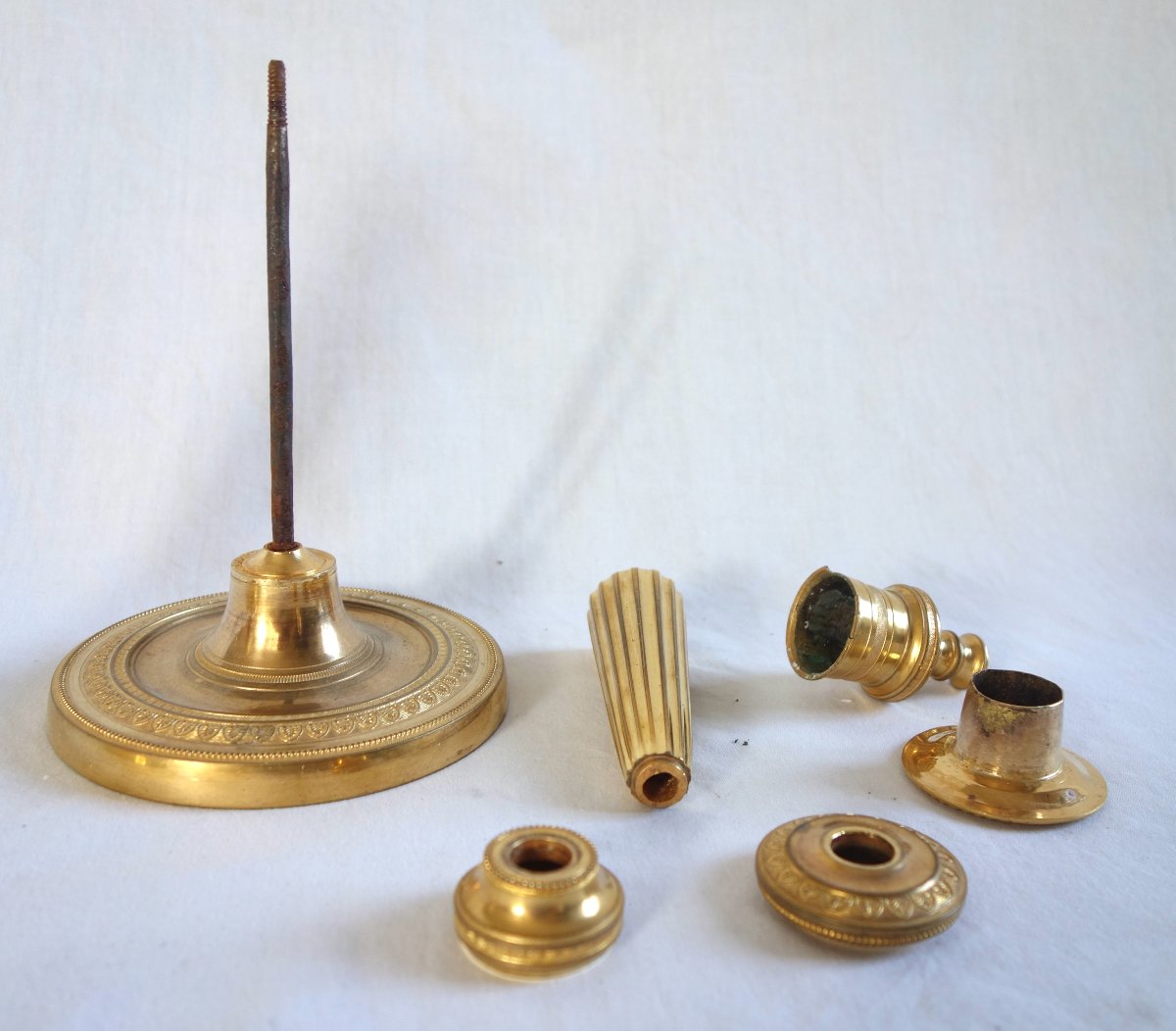 Pair Of Louis XVI Empire-style Candlesticks, Circa 1800, Made Of Chiseled Bronze Gilded With Fine Gold—19 Cm-photo-5