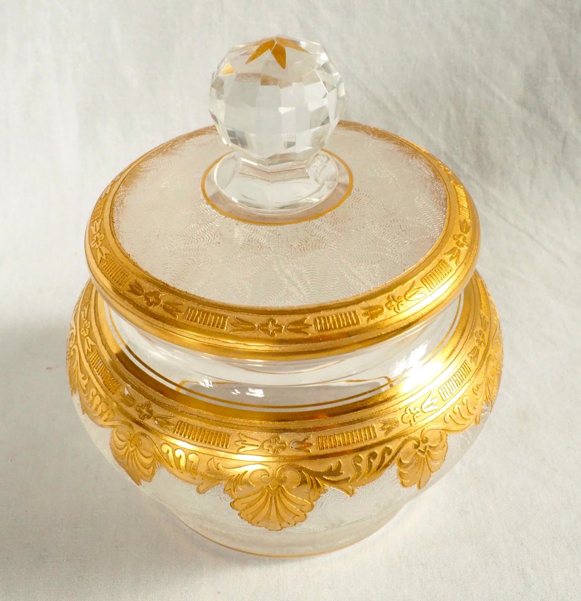 Saint Louis - Crystal Candy Dish, Engraved And Gilded With Fine Gold - Nelly Model In The Empire Style-photo-1