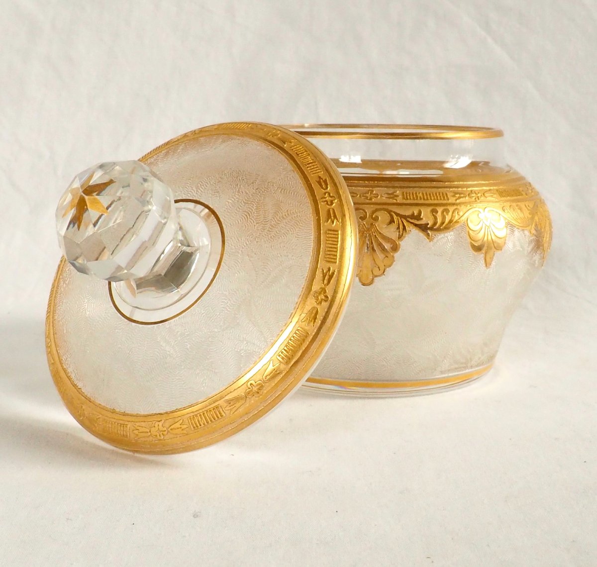 Saint Louis - Crystal Candy Dish, Engraved And Gilded With Fine Gold - Nelly Model In The Empire Style-photo-2