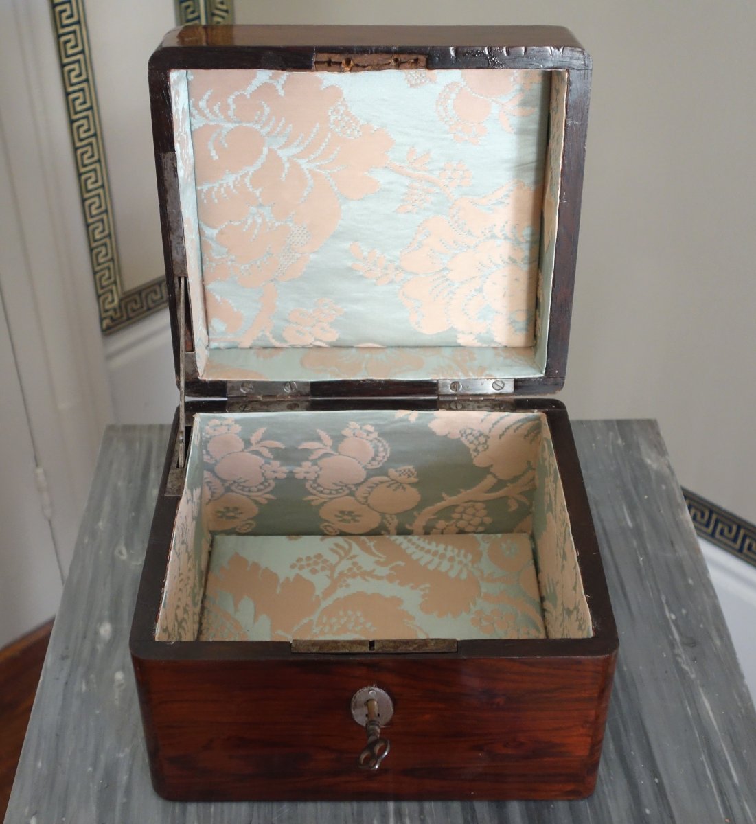Coffret de voyage d'époque Louis XV en marqueterie de bois de violette - Croix de Malte-photo-3