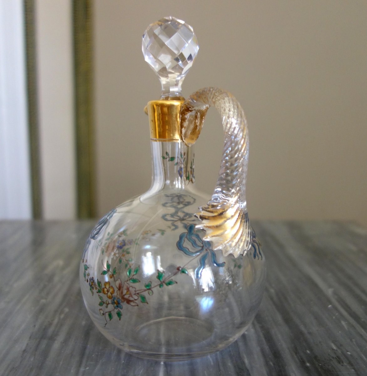 Baccarat : carafe à liqueur en cristal emaillé et doré de style Louis XVI - catalogue 1907-photo-2