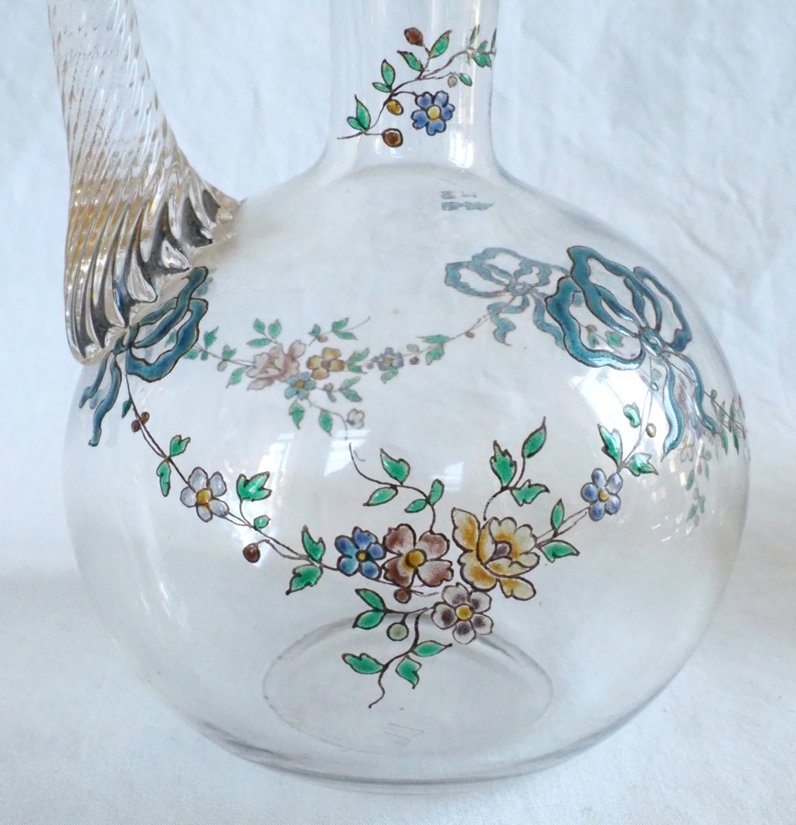 Baccarat : carafe à liqueur en cristal emaillé et doré de style Louis XVI - catalogue 1907-photo-2