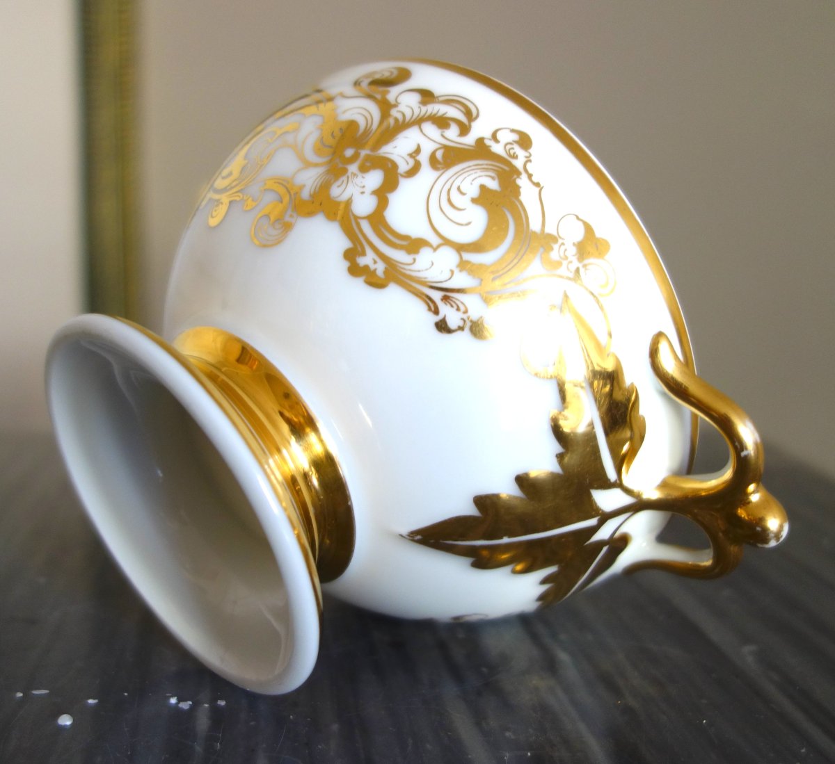 Bouillon en porcelaine de Paris blanc et Or vers 1850-photo-3