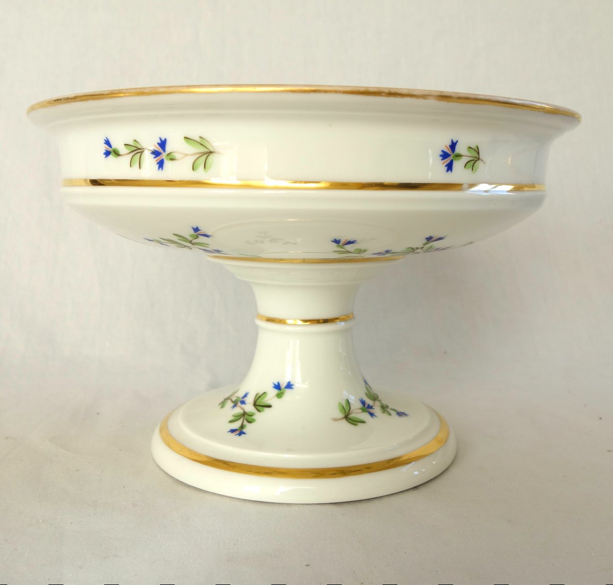 Pair Of Porcelain Fruit Bowls / Stemmed Bowls With A "barbeaux" Design, Attributed To Dihl & Guerhard-photo-1