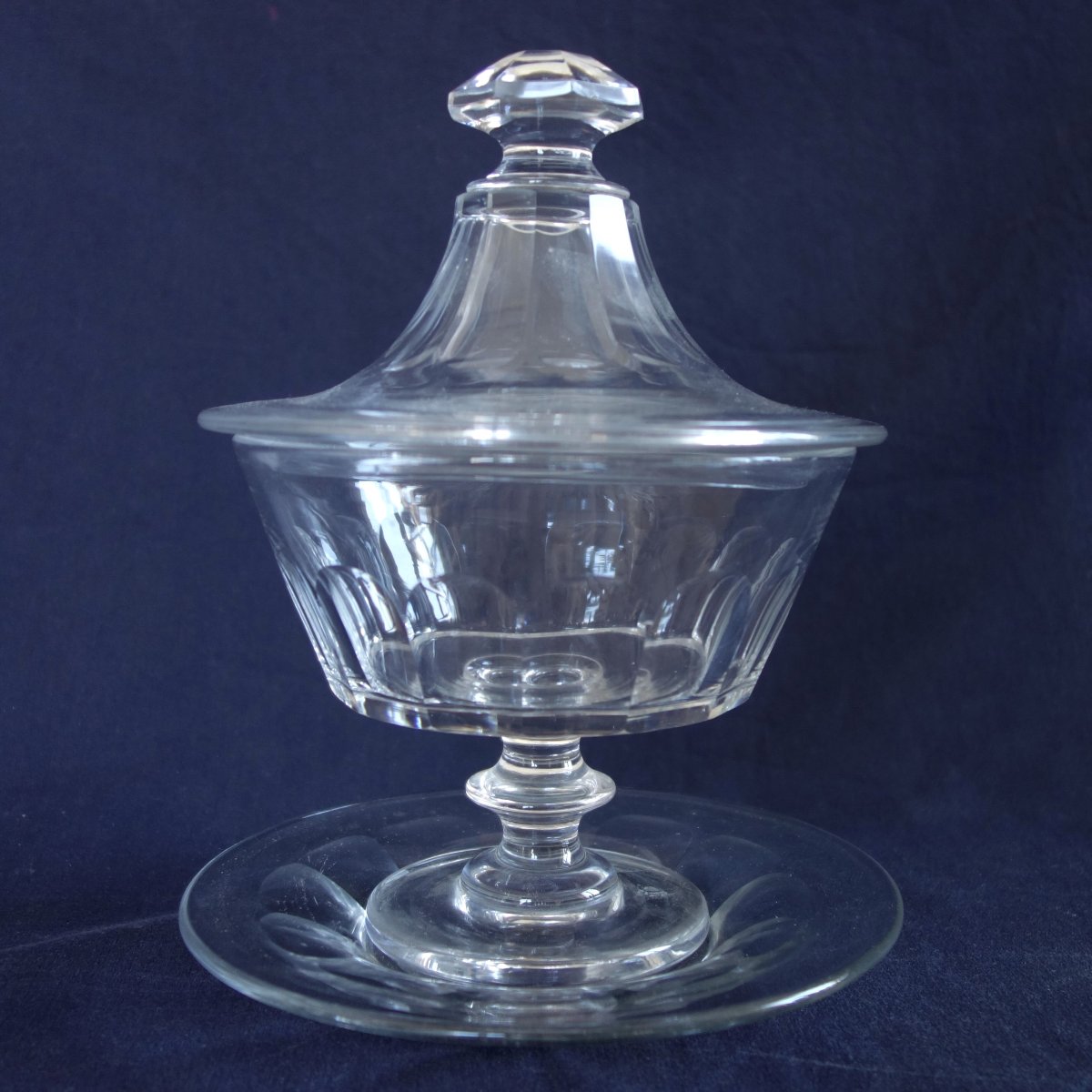Baccarat - Saint Louis: Caton-style Cut Crystal Candy Dish - Circa 1840–50-photo-3