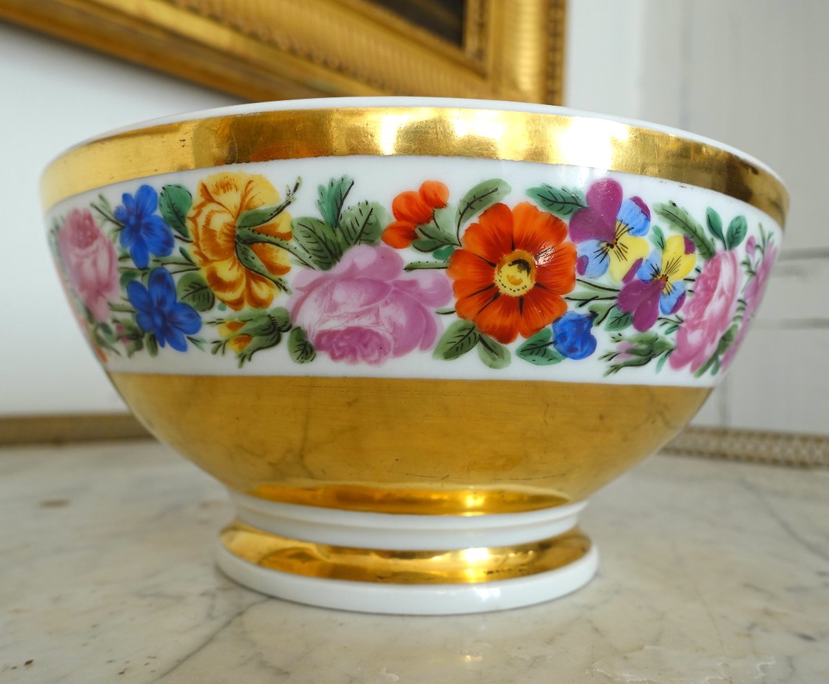 Bol à biscuits en porcelaine de Paris d'époque Charles X - décor floral et or  vers 1830