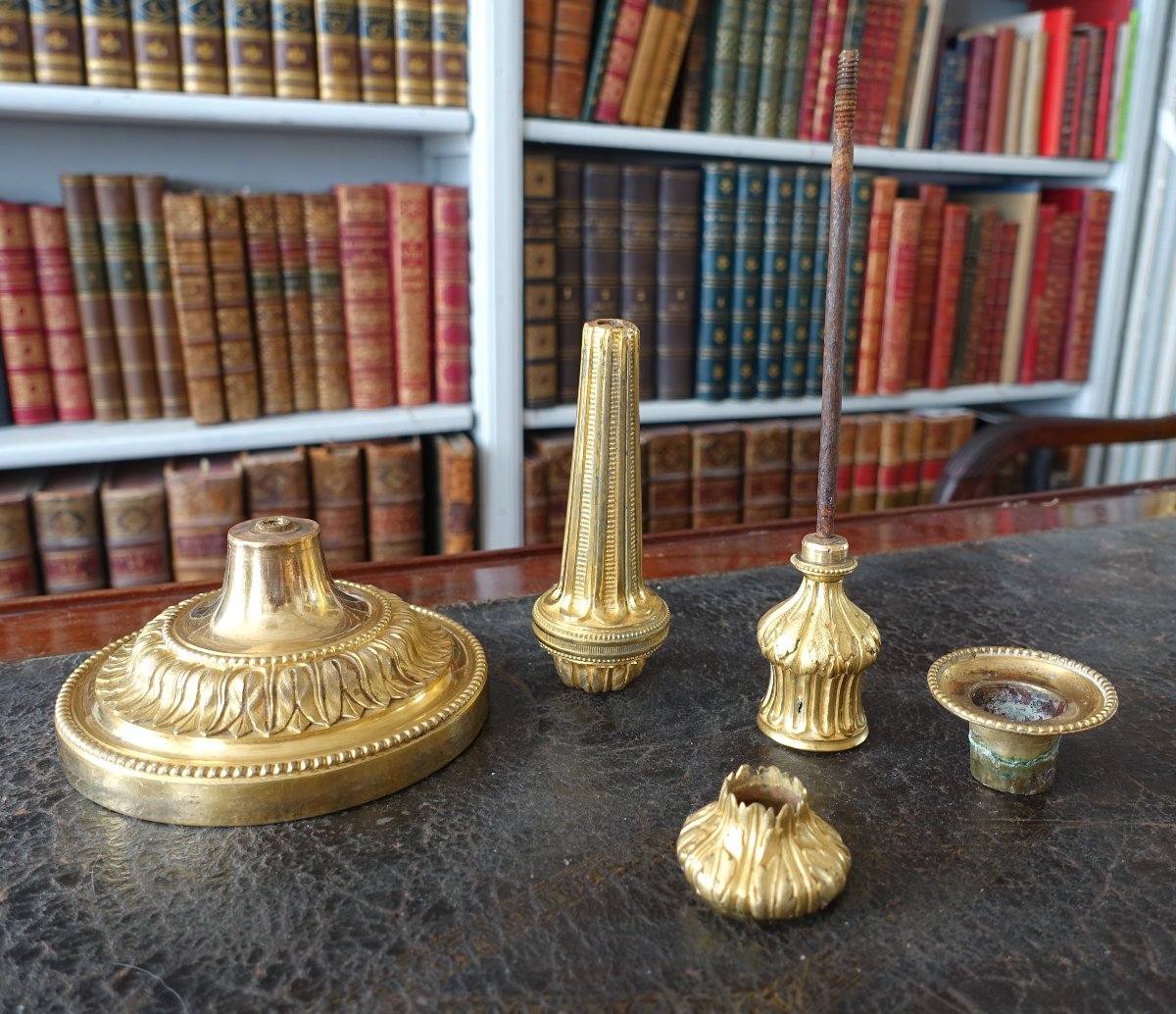 Feuchère: Antique Louis XVI-era Candlestick In Chiseled And Gilded Bronze, Used As A Lamp: Fontainebleau-photo-3