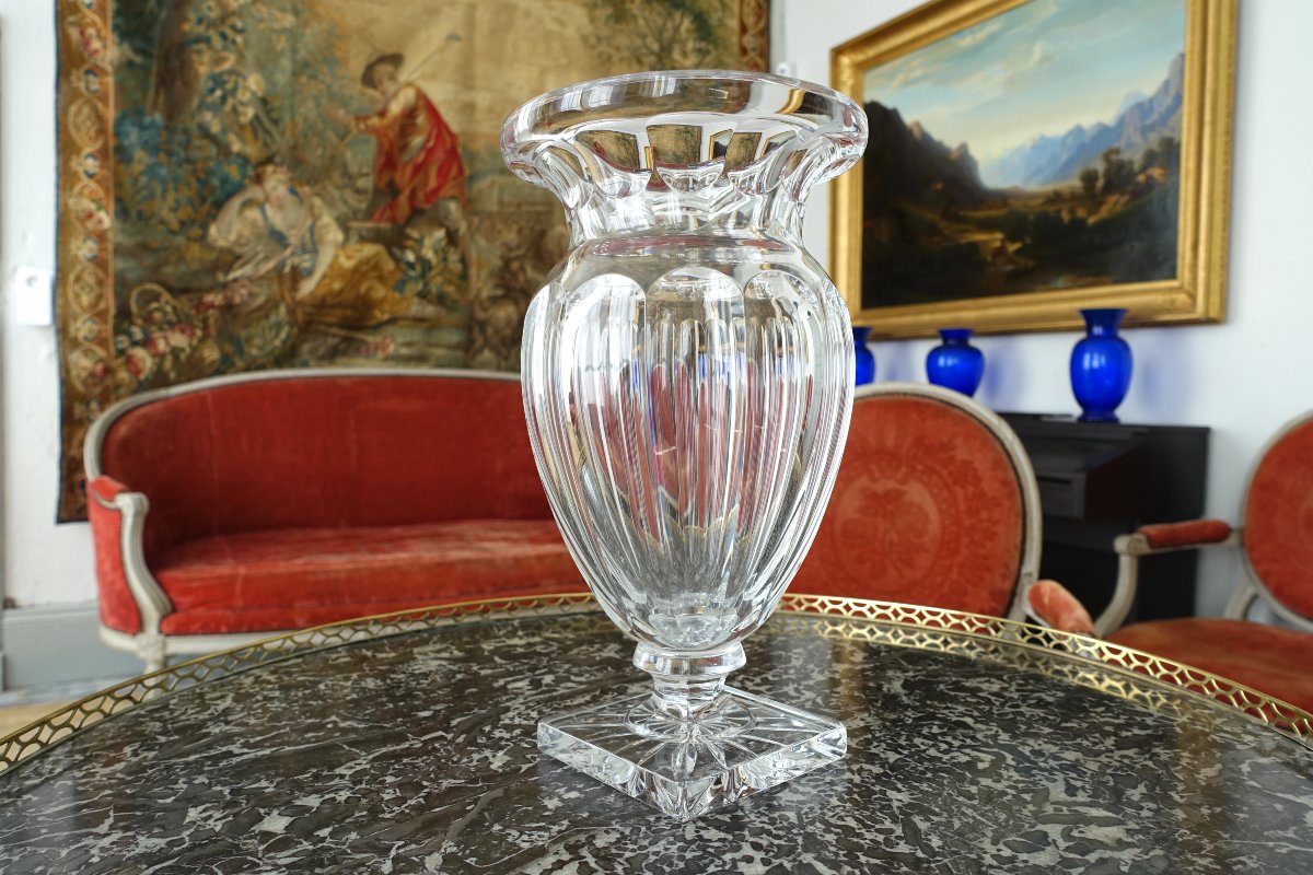 Grand vase Medicis en cristal taillé de Saint Louis taillé, époque fin XIXe-photo-2