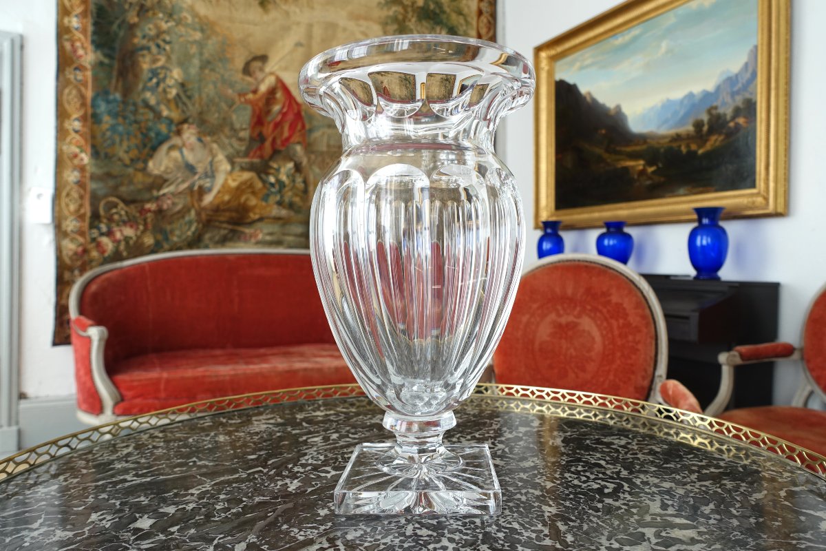 Grand vase Medicis en cristal taillé de Saint Louis taillé, époque fin XIXe-photo-3