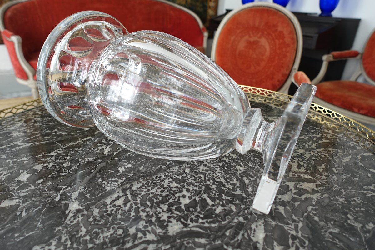 Grand vase Medicis en cristal taillé de Saint Louis taillé, époque fin XIXe-photo-4