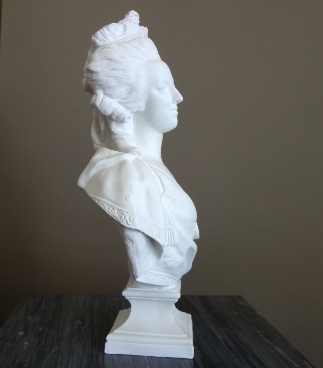 Bust Of Queen Marie Antoinette In Biscuit Porcelain, A Lecomte Design By Samson-photo-1