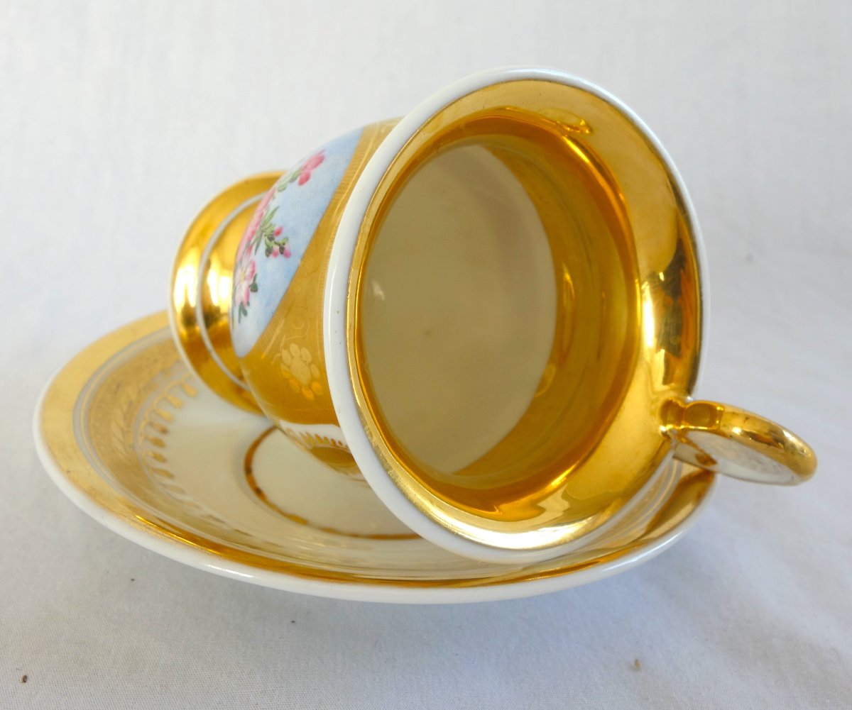 Oval Paris Porcelain Coffee Cup With Rich Floral And Gold Decoration From The Charles X Period—1820-photo-5