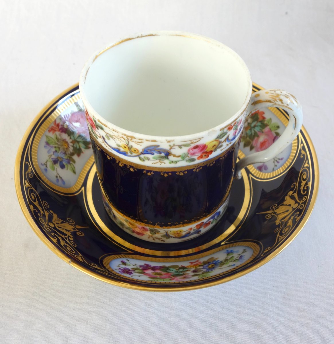 Sèvres Porcelain Manufactory: 18th-century "litron" Coffee Cup—polychrome And Gold Decoration-photo-4