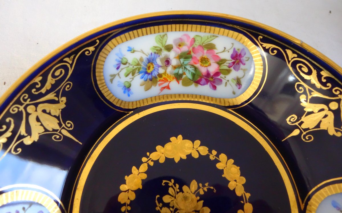 Sèvres Porcelain Manufactory: 18th-century "litron" Coffee Cup—polychrome And Gold Decoration-photo-2