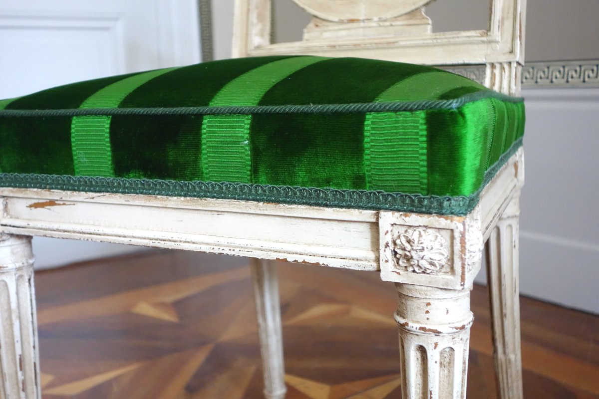 Suite de 4 chaises lyre d'époque Louis XVI en bois laqué et velours de soie-photo-5