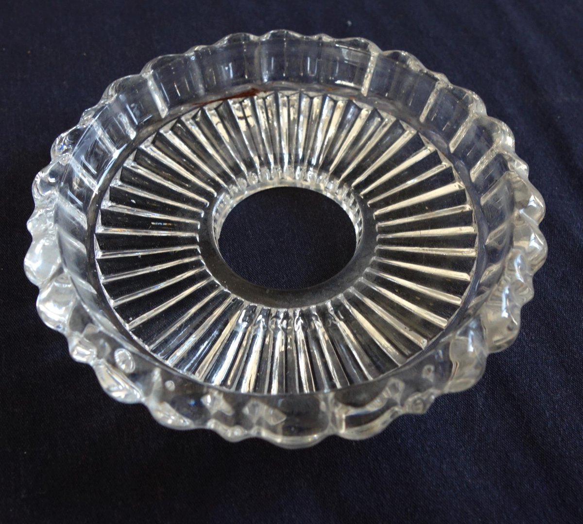 Baccarat : suite de 8 bobèches de lustre de style Louis XVI en cristal - signées - 19e siècle-photo-3