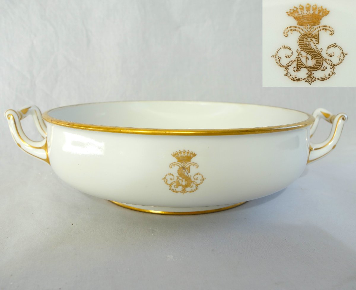 Manufacture Impériale de Sèvres - légumier vide poche à couronne de Comte, signé & daté 1864