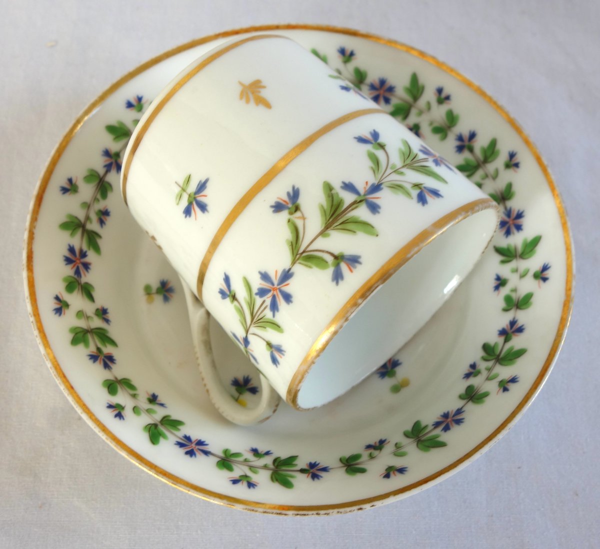 Manufacture du Duc d'Angoulême - Tasse litron aux Barbeaux en porcelaine XVIIIe signée-photo-2
