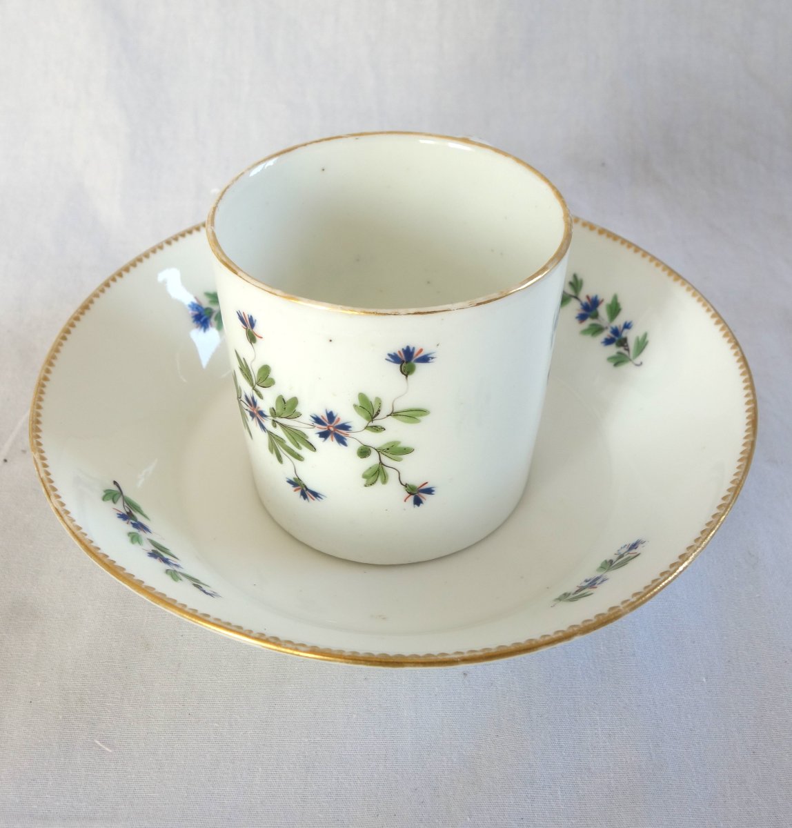 Manufacture du Duc d'Angoulême - Tasse litron aux Barbeaux en porcelaine XVIIIe signée-photo-3