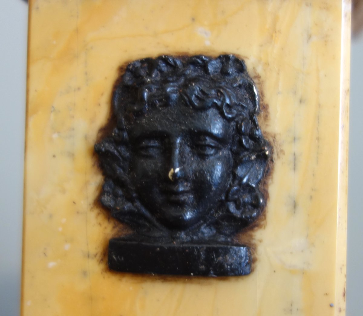 Paire d'obélisques en marbre jaune de Sienne et bronze patiné - style Empire Restauration-photo-5