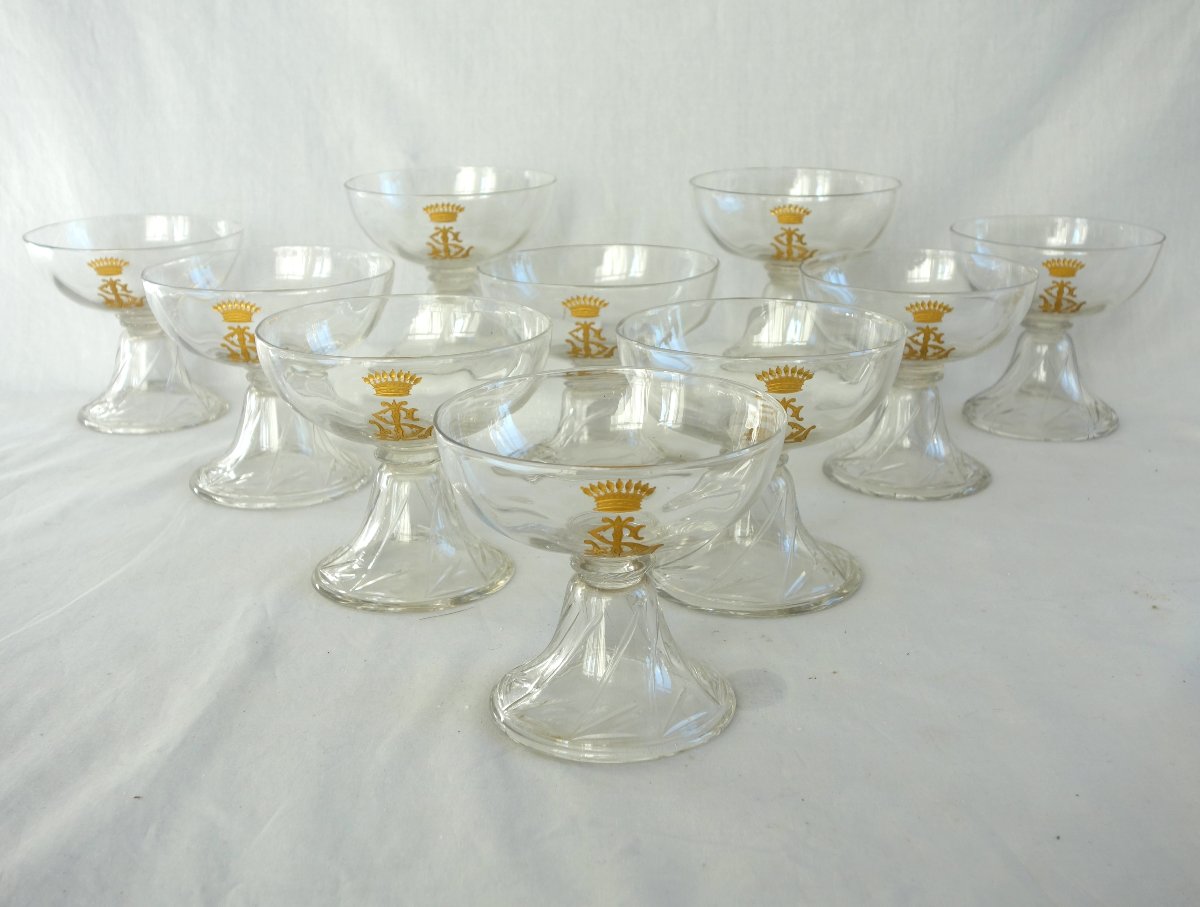 Saint Louis - Set Of 10 Cluny-style Champagne Flutes, Plain With Gold Engraving And A Count's Crown -photo-3