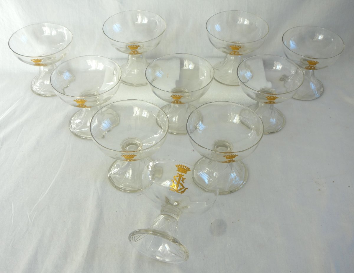 Saint Louis - Set Of 10 Cluny-style Champagne Flutes, Plain With Gold Engraving And A Count's Crown -photo-1