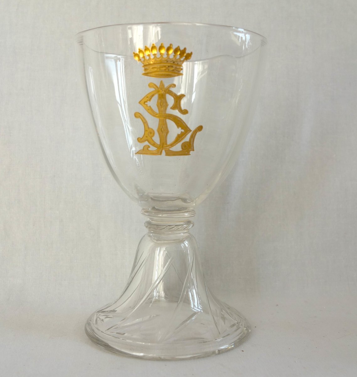 Saint Louis - Glassware Set For 8, 28 Pieces, Cluny Model, Plain With Gold Engraving Featuring A Count's Crown -photo-3