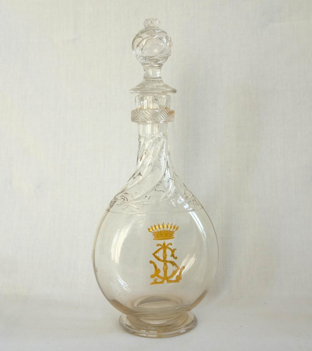 Saint Louis - Glassware Set For 8, 28 Pieces, Cluny Model, Plain With Gold Engraving Featuring A Count's Crown -photo-3