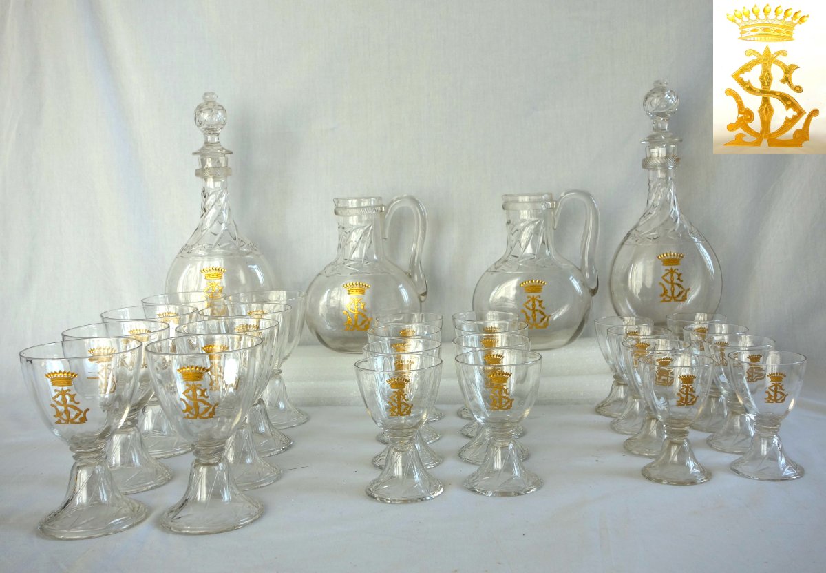 Saint Louis - Glassware Set For 8, 28 Pieces, Cluny Model, Plain With Gold Engraving Featuring A Count's Crown 