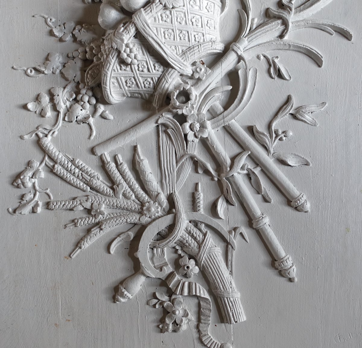 Louis XVI-style Trophy-shaped Door-top Panel—solid Oak, Finely Carved In Relief-photo-4